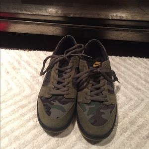 Nike Camo SB Dunk low skate size 11.5 -RARE